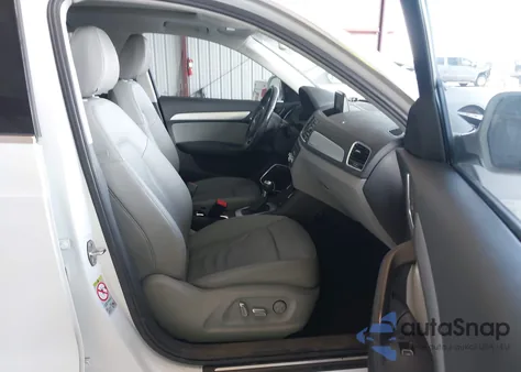 2016 Audi Q3 2.0T Premium Plus z USA, uszkodzony, nr VIN WA1GFCFSXGR004063